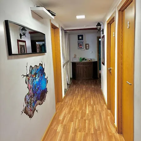 Charming To Rent With Shared Facilities Лиссабон
